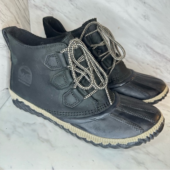 SOREL Out 'N About Plus Boot - Black Leather - Size 7.5 - Picture 3 of 13